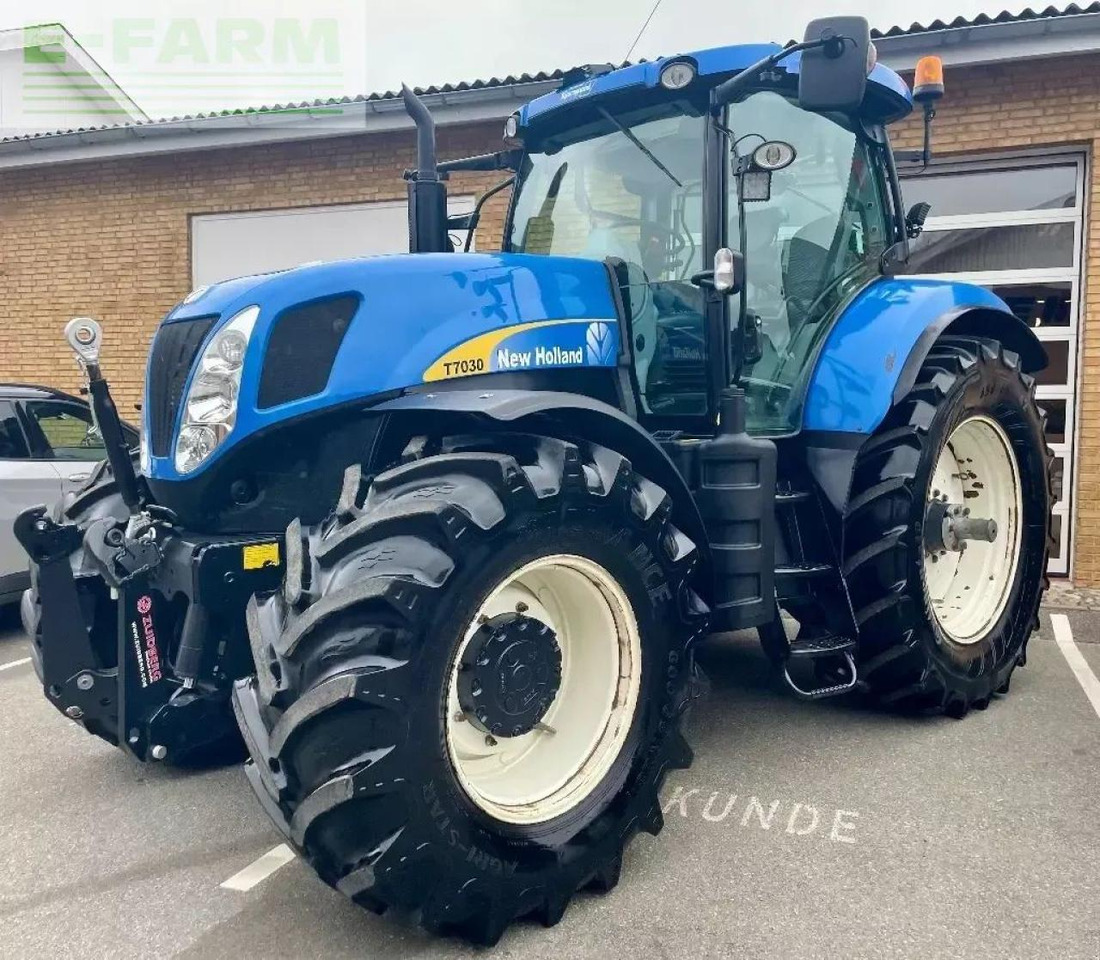 New Holland t 7030 - جرار: صور 1 New Holland t 7030 - جرار: صور 1