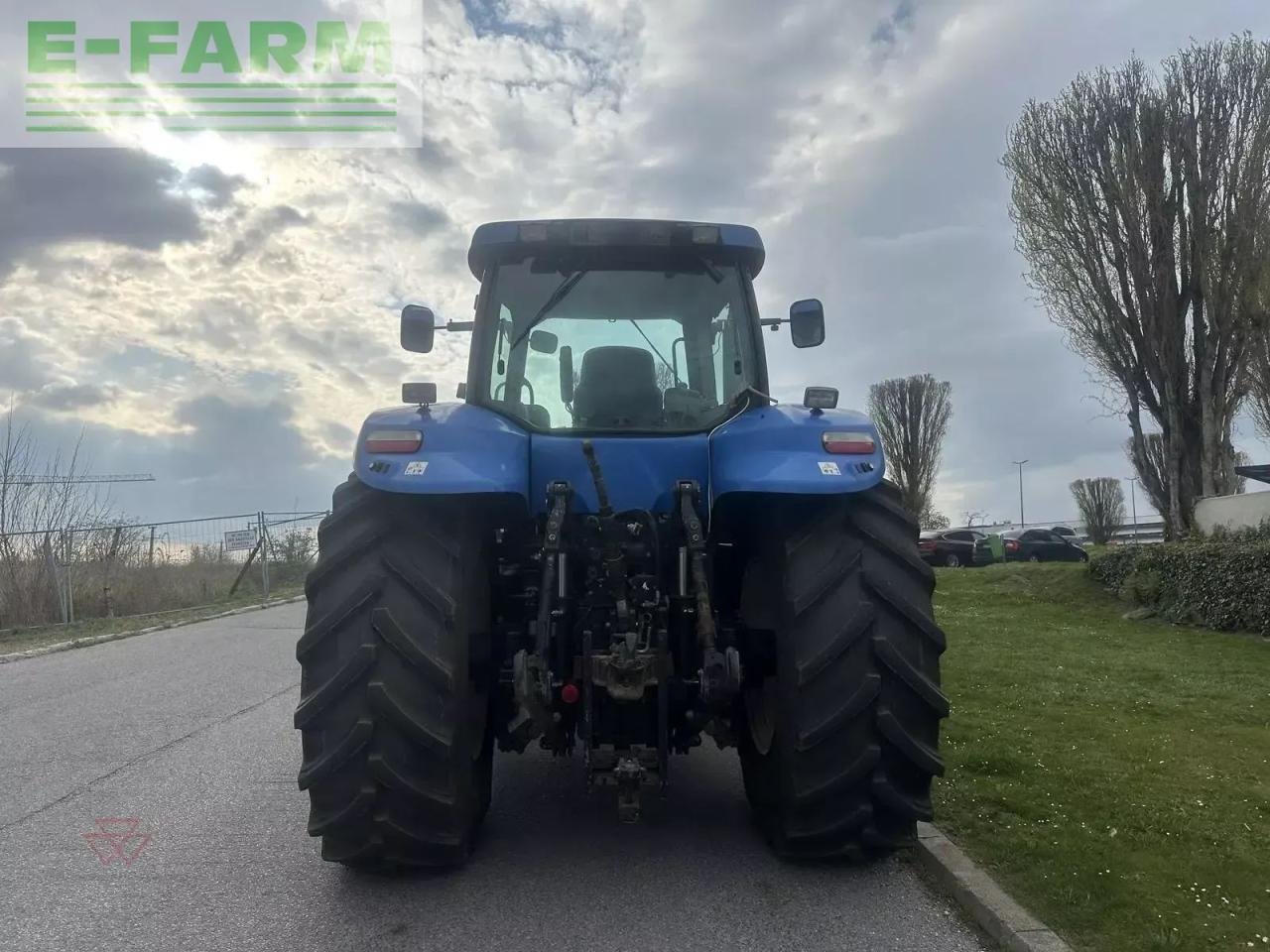New Holland t8040 - جرار: صور 5 New Holland t8040 - جرار: صور 5
