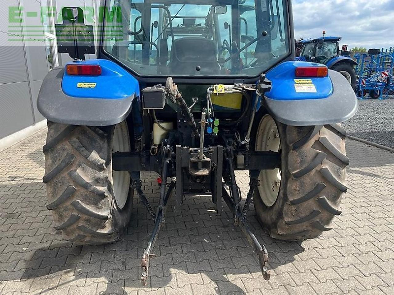 New Holland tl 90 a A - جرار: صور 5 New Holland tl 90 a A - جرار: صور 5