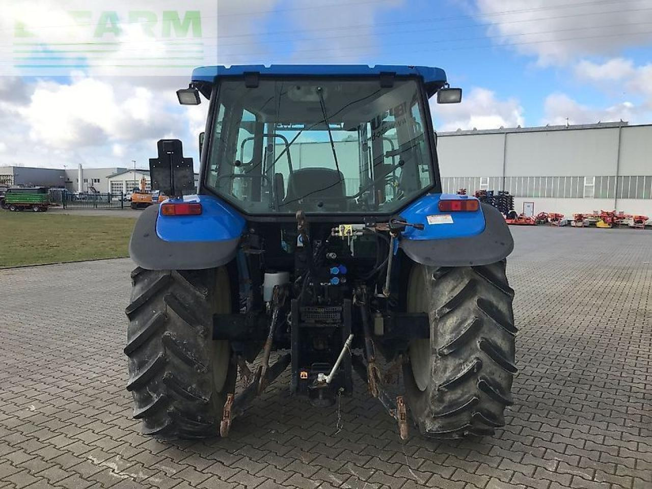New Holland tl 90 a dt A - جرار: صور 3 New Holland tl 90 a dt A - جرار: صور 3