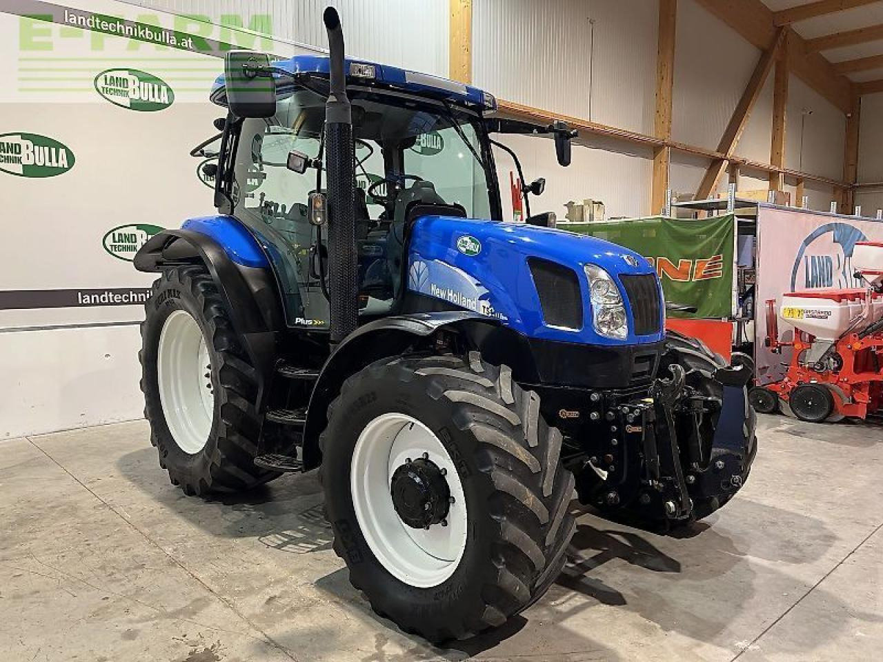 New Holland ts 115 - جرار: صور 4 New Holland ts 115 - جرار: صور 4