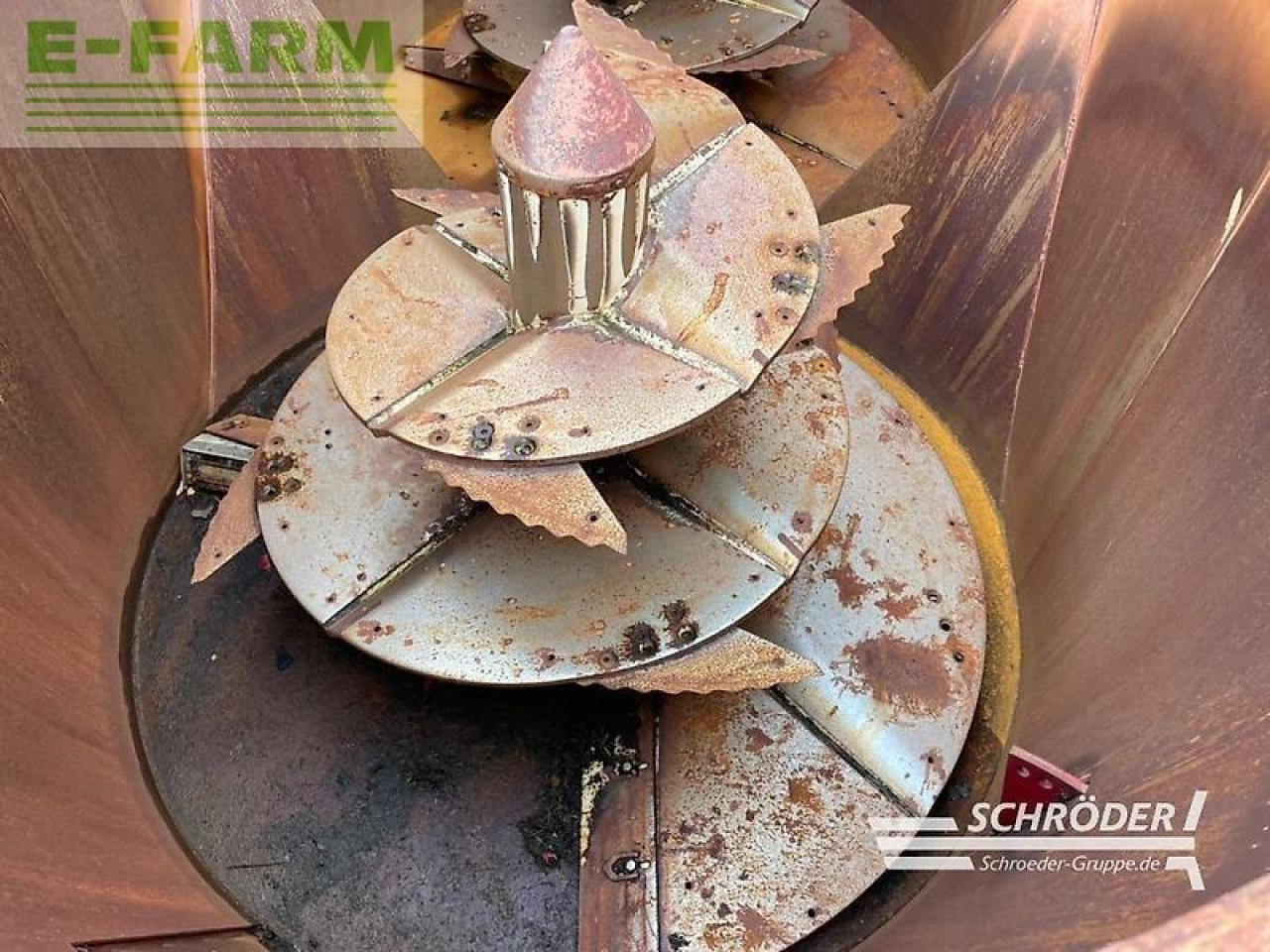 المعدات لتربية الماشية Strautmann verti mix 2401 double: صور 17 المعدات لتربية الماشية Strautmann verti mix 2401 double: صور 17