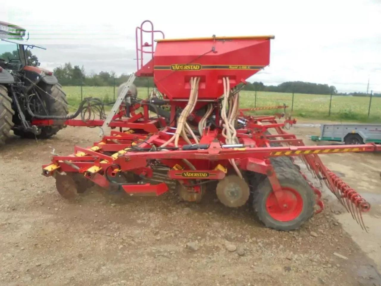 Väderstad rapid 600 - وضع البذور فى خطوط: صور 2 Väderstad rapid 600 - وضع البذور فى خطوط: صور 2