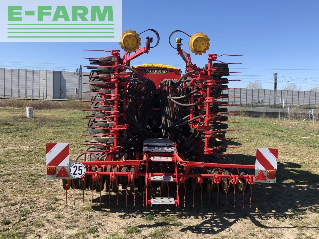 Väderstad spirit st600s - وضع البذور فى خطوط: صور 3 Väderstad spirit st600s - وضع البذور فى خطوط: صور 3