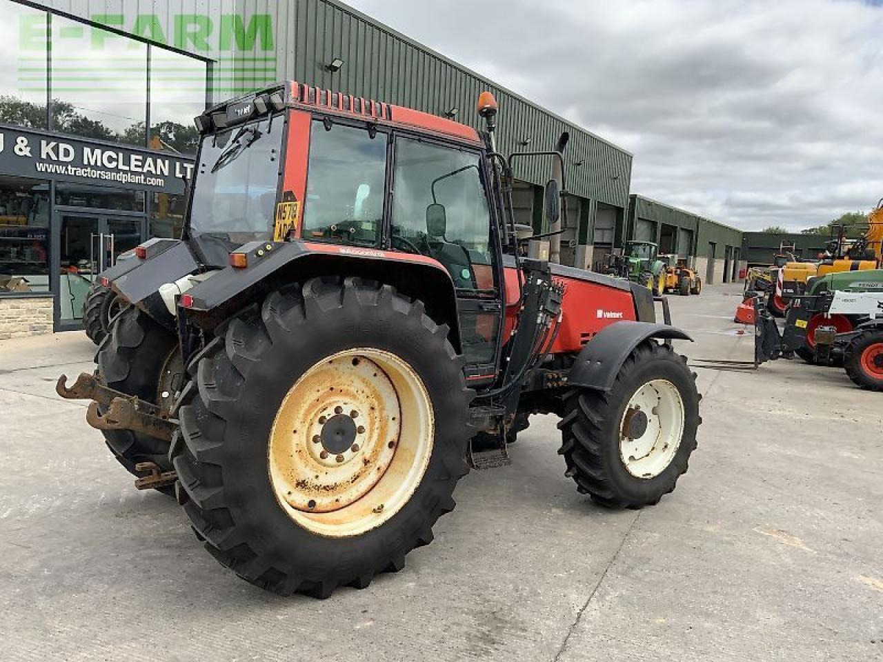 جرار Valmet 8100 twin track reverse drive tractor: صور 8