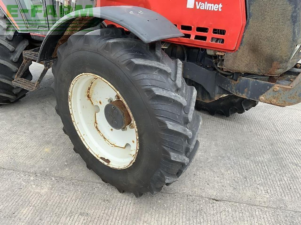 جرار Valmet 8100 twin track reverse drive tractor: صور 10