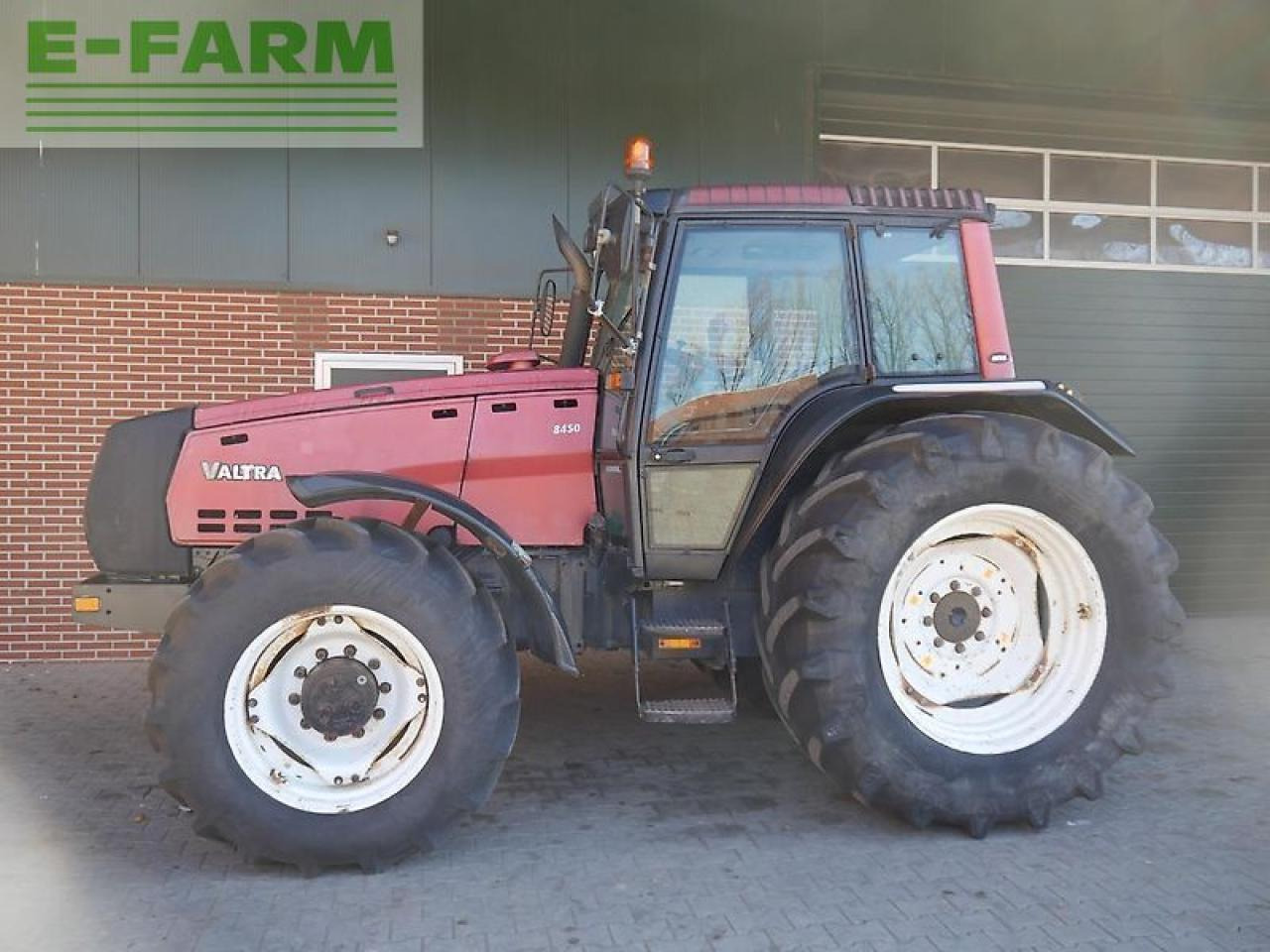 Valtra 8450 - جرار: صور 5 Valtra 8450 - جرار: صور 5