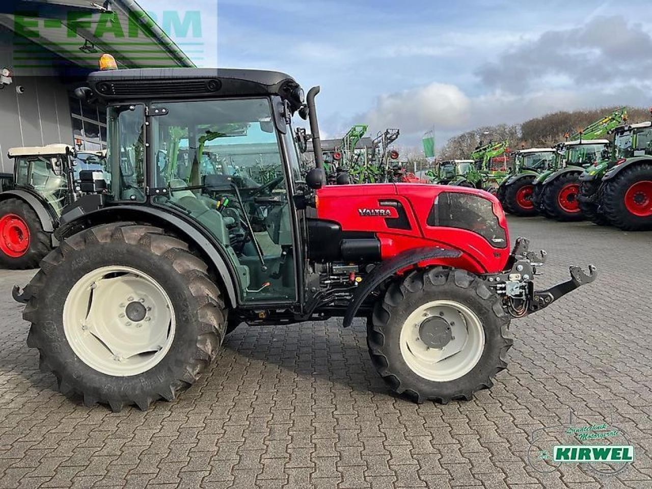 Valtra f 105 - جرار: صور 4 Valtra f 105 - جرار: صور 4