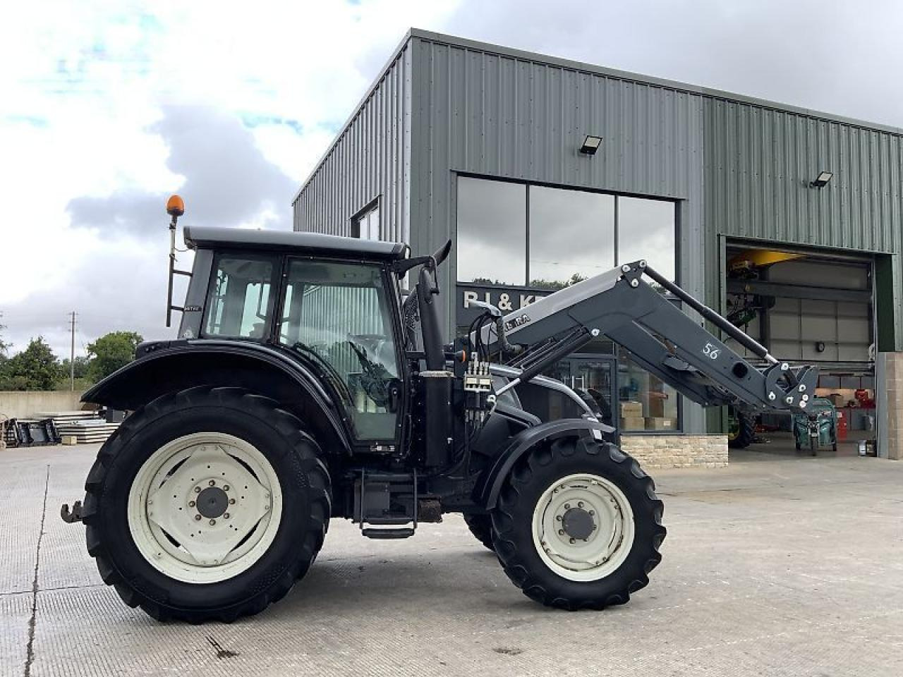 Valtra n103 hi tech (st23719) - جرار: صور 2 Valtra n103 hi tech (st23719) - جرار: صور 2