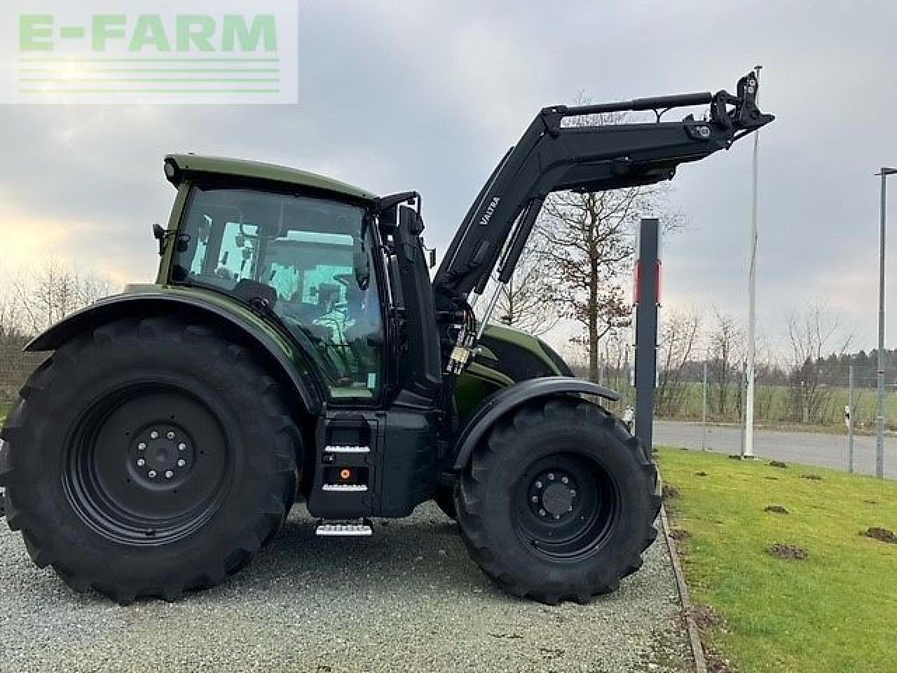 Valtra n155ea - جرار: صور 1 Valtra n155ea - جرار: صور 1