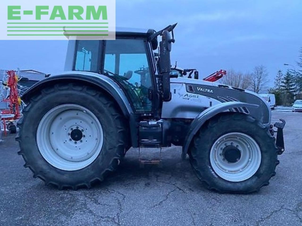 Valtra t172 hitech - جرار: صور 4 Valtra t172 hitech - جرار: صور 4