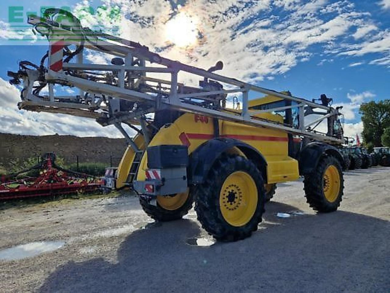 F40 - آلة الرش المقطورة: صور 3 F40 - آلة الرش المقطورة: صور 3