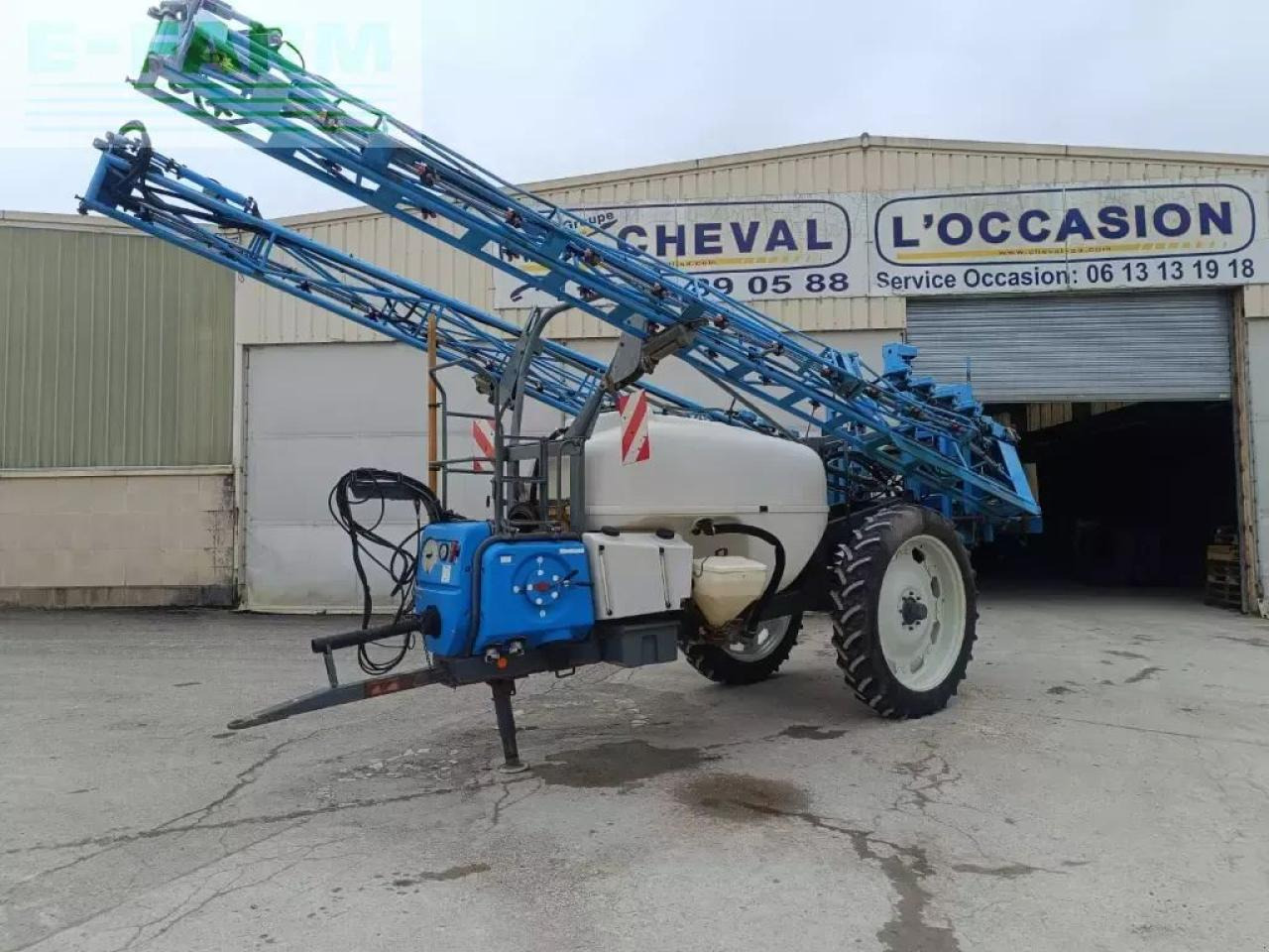 Meteor 2800 - آلة الرش المقطورة: صور 1 Meteor 2800 - آلة الرش المقطورة: صور 1