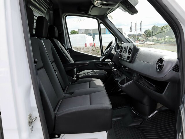 MERCEDES-BENZ Sprinter 317 CDI Kasten,L2H2,MBUX,Kamera - فان: صور 3 MERCEDES-BENZ Sprinter 317 CDI Kasten,L2H2,MBUX,Kamera - فان: صور 3