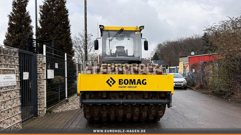 Bomag Stachelwalze BW 213 PDH-5, Schnellgang, Walzenzug - مدماج: صور 4 Bomag Stachelwalze BW 213 PDH-5, Schnellgang, Walzenzug - مدماج: صور 4