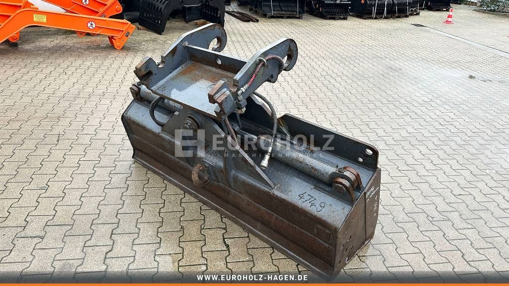 Grabenräumlöffel hydr für CW30 CW40 2000 mm gebr - بكت حفار - آلات البناء: صور 4 Grabenräumlöffel hydr für CW30 CW40 2000 mm gebr - بكت حفار - آلات البناء: صور 4