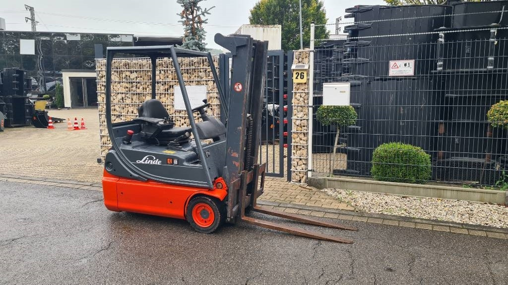 Linde E 14-02, Tripplex bis 4,5 m, Hubkraft 1.400 kg - رافعة شوكية كهربائية: صور 4 Linde E 14-02, Tripplex bis 4,5 m, Hubkraft 1.400 kg - رافعة شوكية كهربائية: صور 4
