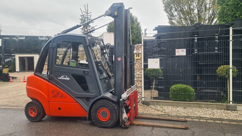 Linde H 30 D, Seitenschieber, Positionierer, Triplex - رافعة شوكية ديزل: صور 2 Linde H 30 D, Seitenschieber, Positionierer, Triplex - رافعة شوكية ديزل: صور 2