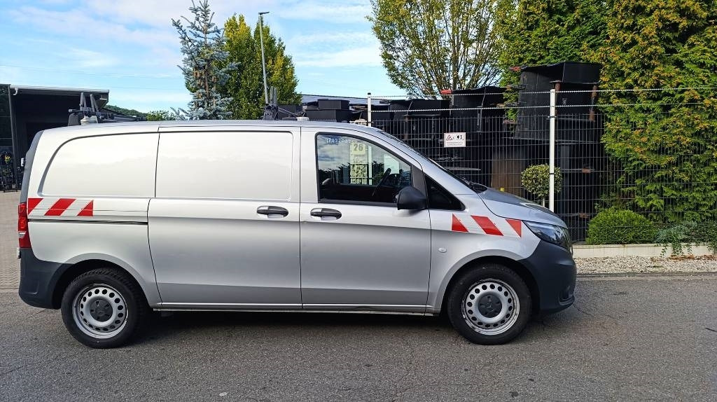 Mercedes-Benz Vito 114 CDI Allrad-Werkstattschränke-Standheizung - الشاحنات الصغيرة صندوق مغلق: صور 2 Mercedes-Benz Vito 114 CDI Allrad-Werkstattschränke-Standheizung - الشاحنات الصغيرة صندوق مغلق: صور 2