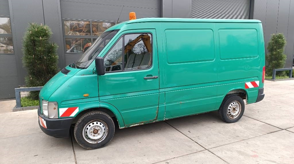 Volkswagen LT 28 Kastenwagen Werkstattsschränke Motorschaden - الشاحنات الصغيرة صندوق مغلق: صور 3 Volkswagen LT 28 Kastenwagen Werkstattsschränke Motorschaden - الشاحنات الصغيرة صندوق مغلق: صور 3