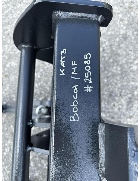 Big Adapter Bobcat Teleskoplader auf Dreipunkt Aufnahme - ملحقات: صور 5 Big Adapter Bobcat Teleskoplader auf Dreipunkt Aufnahme - ملحقات: صور 5