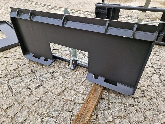 Big Bobcat 114 cm Adapter mit Euro Aufnahme - ملحقات: صور 2 Big Bobcat 114 cm Adapter mit Euro Aufnahme - ملحقات: صور 2
