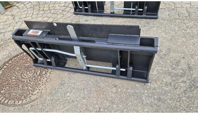 Big Bobcat 90 cm Adapter mit Euro Aufnahme - ملحقات: صور 1 Big Bobcat 90 cm Adapter mit Euro Aufnahme - ملحقات: صور 1