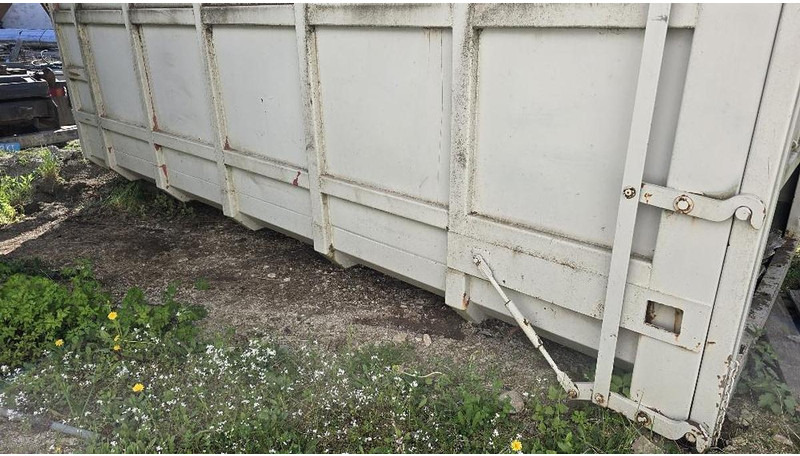Big Hakenliftcontainer mit 5000 l Tank - خزان تخزين: صور 3 Big Hakenliftcontainer mit 5000 l Tank - خزان تخزين: صور 3