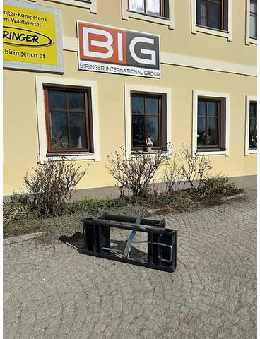 Big Manitou Adapter mit Euro Aufnahme - ملحقات: صور 1 Big Manitou Adapter mit Euro Aufnahme - ملحقات: صور 1