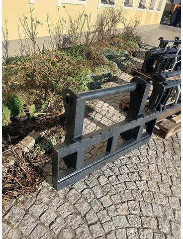 Big Palettengabel 2 t mit Bobcat Teleskoplader Aufnahme - شوكات - معدات المناولة: صور 3 Big Palettengabel 2 t mit Bobcat Teleskoplader Aufnahme - شوكات - معدات المناولة: صور 3
