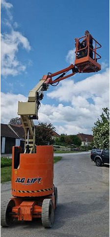 JLG E300 AJP Gelenk Teleskoparbeitsbühne - منصات هيدروليكية متنقلة: صور 2 JLG E300 AJP Gelenk Teleskoparbeitsbühne - منصات هيدروليكية متنقلة: صور 2