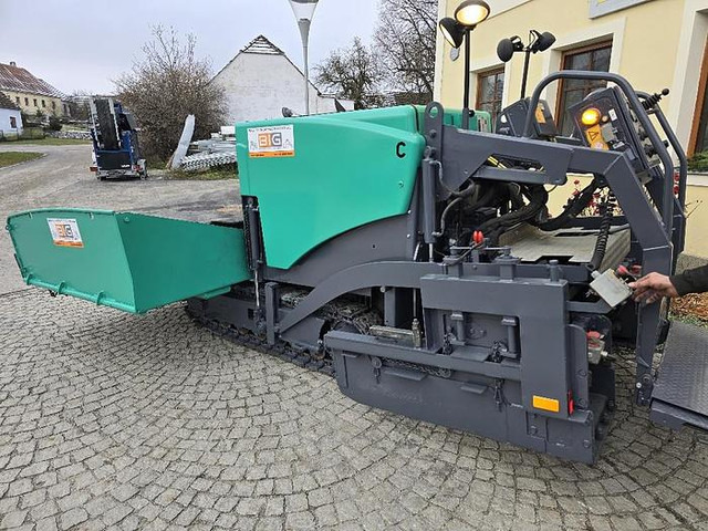 Vögele Super 800 Asphaltfertiger - آلة أسفلت: صور 3 Vögele Super 800 Asphaltfertiger - آلة أسفلت: صور 3