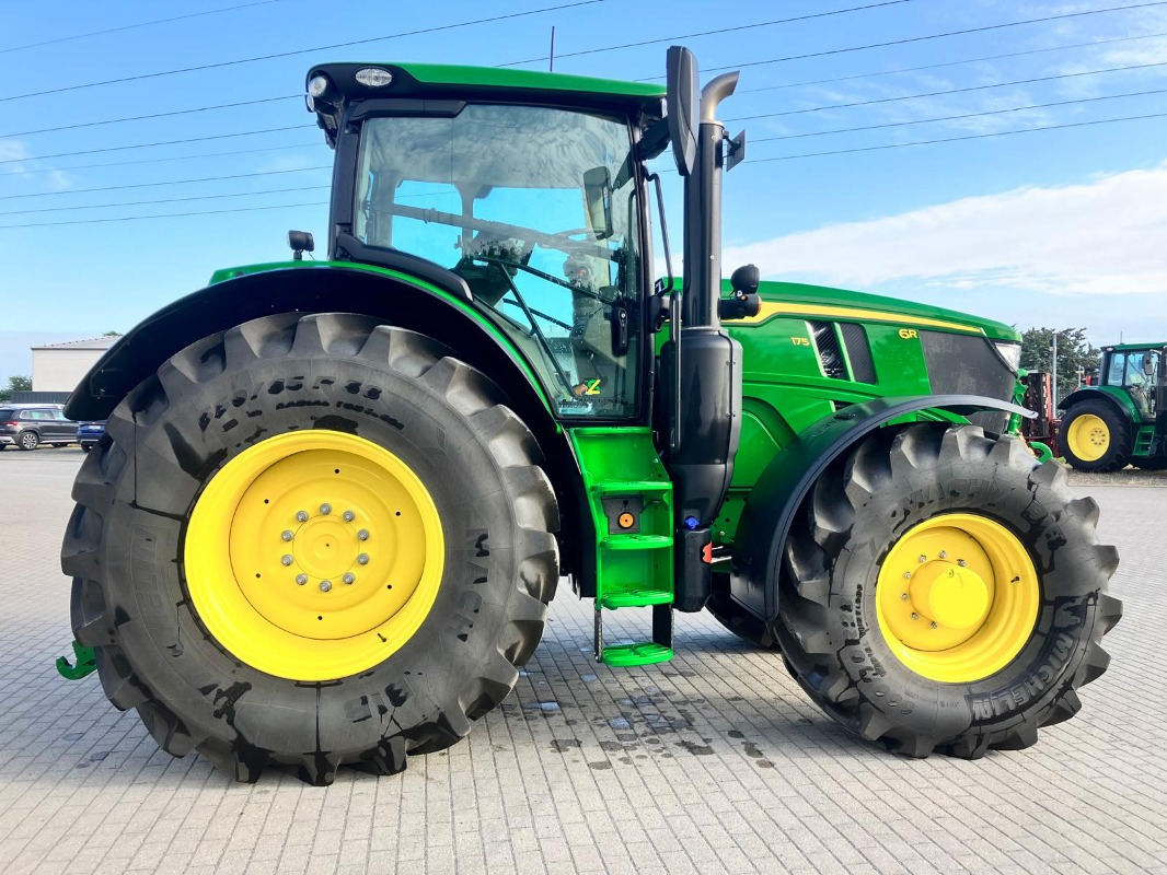 جرار جديد John Deere 6R 175: صور 9