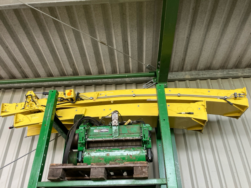 John Deere 8600 mit Kemper 460 StalkBuster und 639 PickUp - آلة حصاد: صور 3 John Deere 8600 mit Kemper 460 StalkBuster und 639 PickUp - آلة حصاد: صور 3