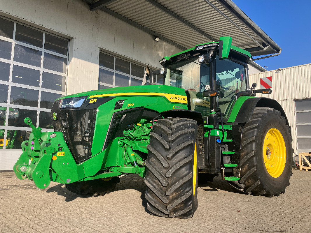 John Deere 8R370 eAutoPowr - جرار: صور 1 John Deere 8R370 eAutoPowr - جرار: صور 1