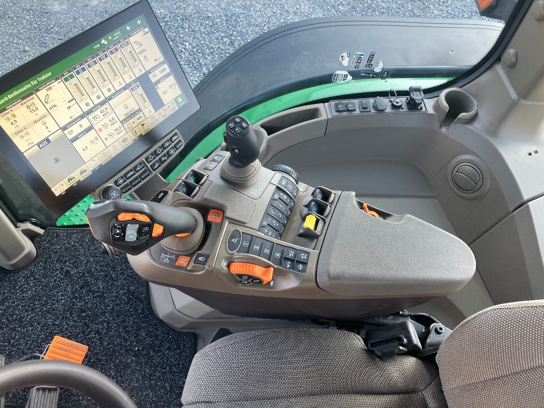 John Deere 8R370 eAutoPowr - جرار: صور 3 John Deere 8R370 eAutoPowr - جرار: صور 3