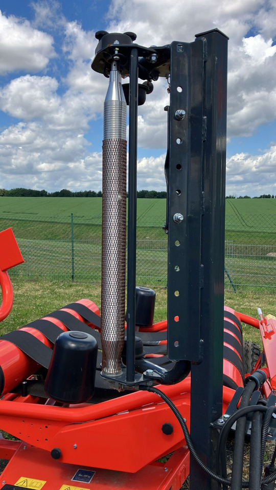Kuhn RW 1410C - معدة تغليف البالات: صور 1 Kuhn RW 1410C - معدة تغليف البالات: صور 1