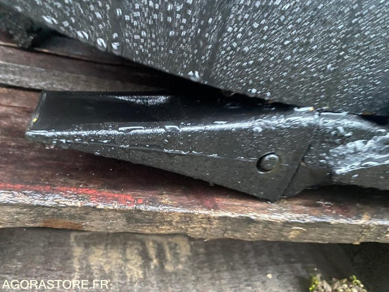 1 Godet 800mm CR70 NEUF - قطع الغيار - آلات البناء: صور 2 1 Godet 800mm CR70 NEUF - قطع الغيار - آلات البناء: صور 2