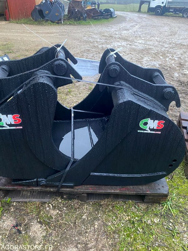 1 Godet 800mm CR70 NEUF - قطع الغيار - آلات البناء: صور 1 1 Godet 800mm CR70 NEUF - قطع الغيار - آلات البناء: صور 1