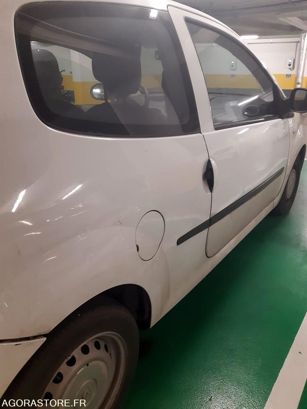 2010 - RENAULT TWINGO II - سيارة: صور 3 2010 - RENAULT TWINGO II - سيارة: صور 3