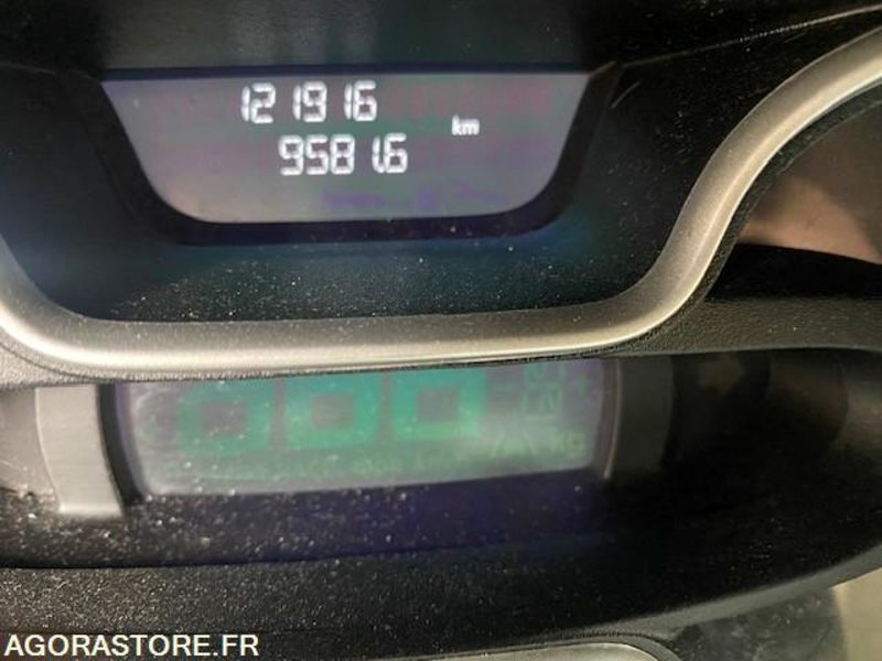 AMBULANCE FIAT TALENTO L1H1 120 CV - 2019 - 121 000km - سيارة إسعاف: صور 5 AMBULANCE FIAT TALENTO L1H1 120 CV - 2019 - 121 000km - سيارة إسعاف: صور 5