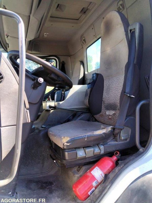 AZ-826-NR PORTEUR RENAULT PREMIUM 430 DXI 669120 kms 2010 - شاحنة: صور 5 AZ-826-NR PORTEUR RENAULT PREMIUM 430 DXI 669120 kms 2010 - شاحنة: صور 5