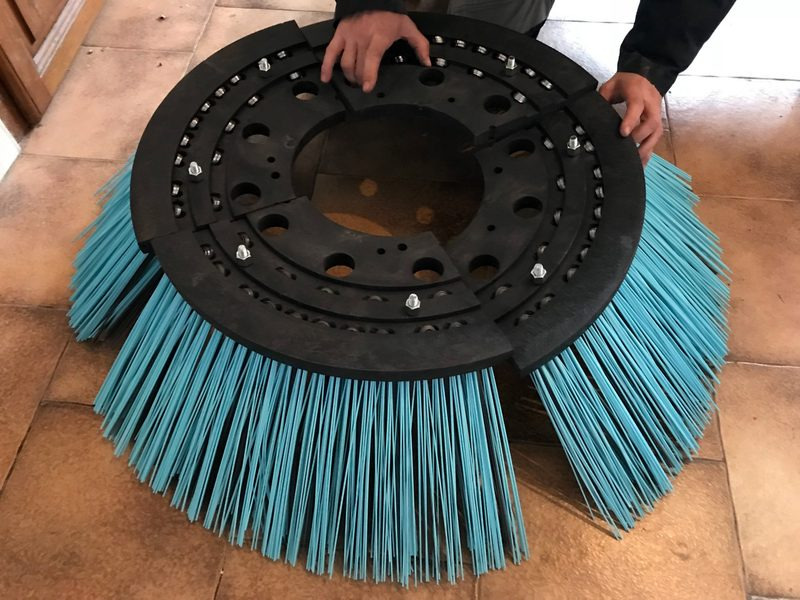 BALAI ROTATIF BALAYEUSE MIXTE PVC FERRAILLE - مكنسة: صور 1 BALAI ROTATIF BALAYEUSE MIXTE PVC FERRAILLE - مكنسة: صور 1