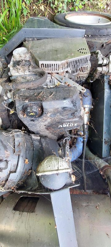 BALAYEUSE AEBI MFH 2500 - سياره كنس شوارع: صور 4 BALAYEUSE AEBI MFH 2500 - سياره كنس شوارع: صور 4