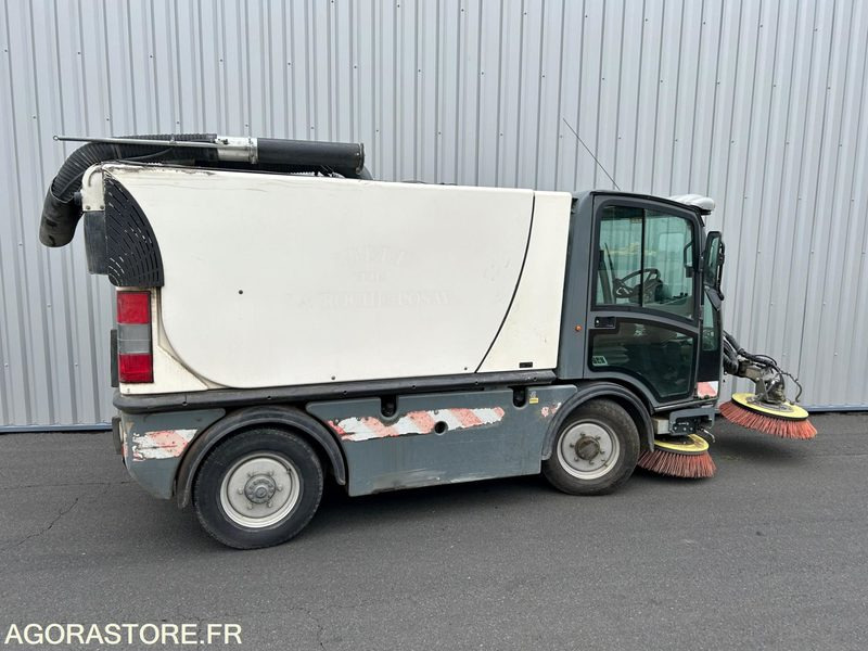 BALAYEUSE DE VOIRIE - BOSCHUNG - S3 - 2004 - 7 865 HEURES - سياره كنس شوارع: صور 3 BALAYEUSE DE VOIRIE - BOSCHUNG - S3 - 2004 - 7 865 HEURES - سياره كنس شوارع: صور 3