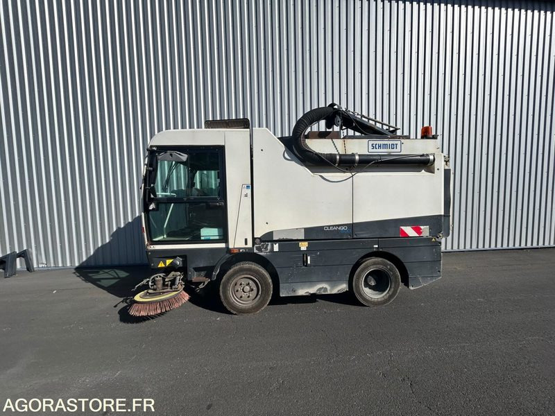 BALAYEUSE DE VOIRIE - SCHMIDT CLEANGO 500 - 2011 - 10 000 HEURES - سياره كنس شوارع: صور 5 BALAYEUSE DE VOIRIE - SCHMIDT CLEANGO 500 - 2011 - 10 000 HEURES - سياره كنس شوارع: صور 5