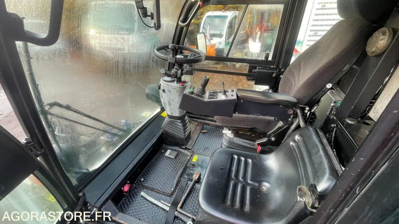 BALAYEUSE MATHIEU AZURA DE 2013 - سياره كنس شوارع: صور 5 BALAYEUSE MATHIEU AZURA DE 2013 - سياره كنس شوارع: صور 5