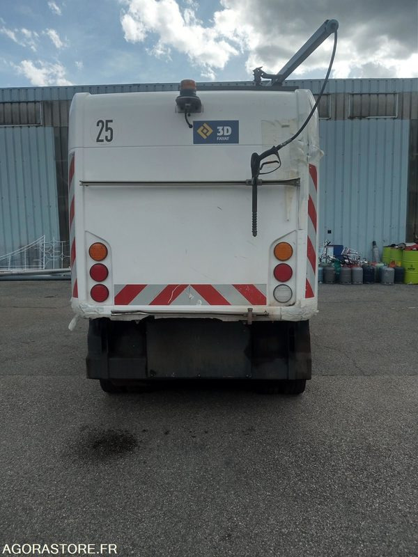 BALAYEUSE RAVO 5 SERIES 540 XL95FCH4CD1020902 - سياره كنس شوارع: صور 4 BALAYEUSE RAVO 5 SERIES 540 XL95FCH4CD1020902 - سياره كنس شوارع: صور 4