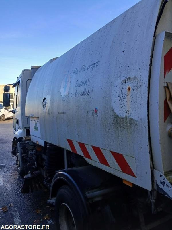 BALAYEUSE RENAULT MIDLUM 220 DCI - سياره كنس شوارع: صور 5 BALAYEUSE RENAULT MIDLUM 220 DCI - سياره كنس شوارع: صور 5