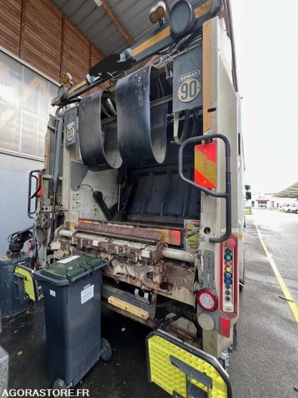 BENNE A ORDURES MENAGERES RENAULT - شاحنة القمامة: صور 3 BENNE A ORDURES MENAGERES RENAULT - شاحنة القمامة: صور 3